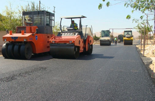 SULUTƏPƏDƏ MAŞINLARIN “AYAQQABISI” BULAŞMAMAQ ÜÇÜN ASFALT ÇƏKİRLƏR