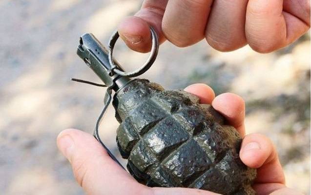 15 yaşlı oğlanın zibilikdən tapdığı qumbara partladı - qadın xəsarət aldı