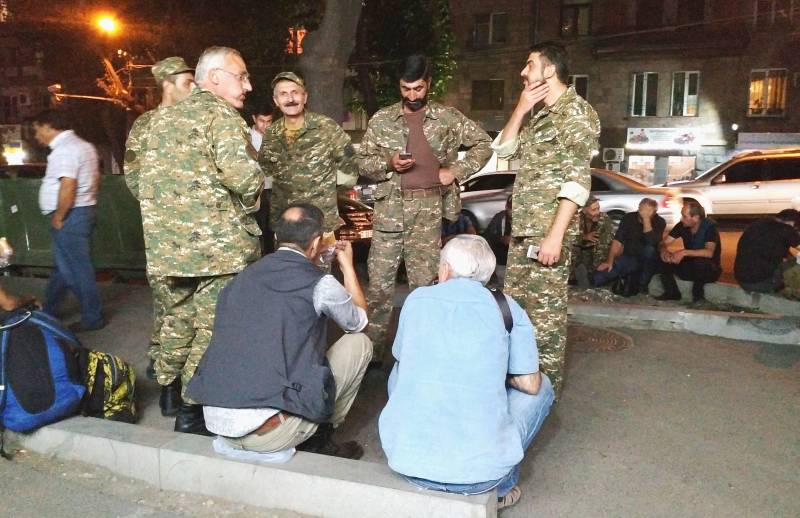 Ermənistanda səfərbərlik elan ediləcək? - Paşinyan açıqladı