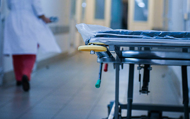 Özünə iynə vurandan sonra öldü