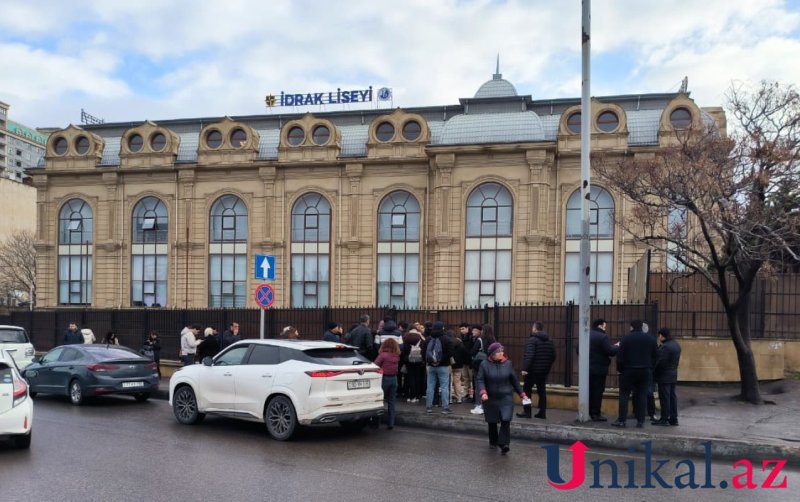 “İdrak” liseyində şagird müəllimi güllələdi - Direktordan açıqlama