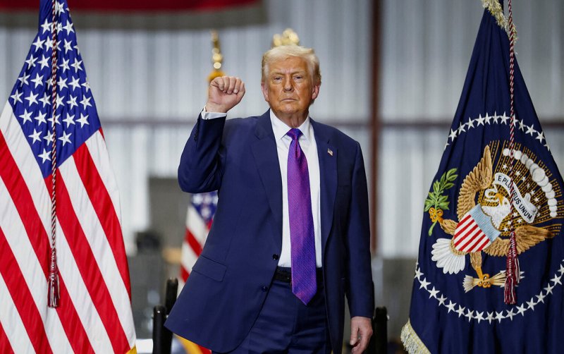 “Xamenei öldü” - Tramp elan etdi